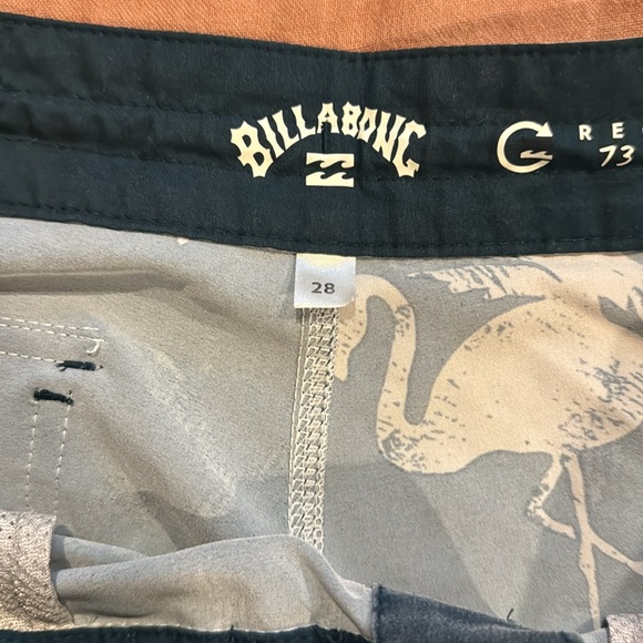 Billabong board shorts Size 28. - Picture 2 of 3